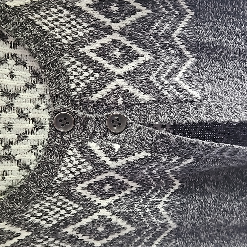 Sweater - Picture 2 of 5